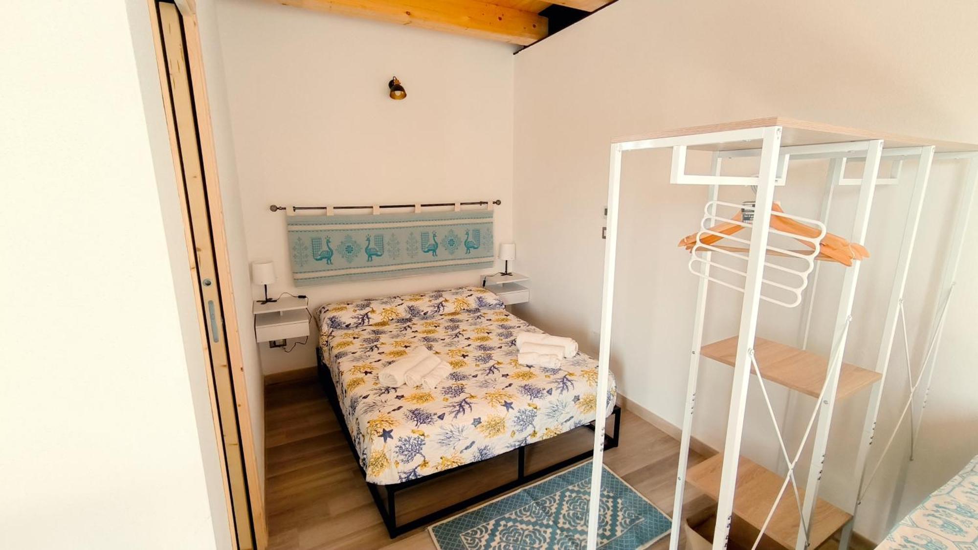 Guesthouse I Tramonti Olmedo Bagian luar foto